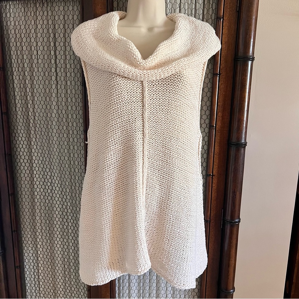 Pure Hand-Knit Cowl Neck Sleeveless Sweater